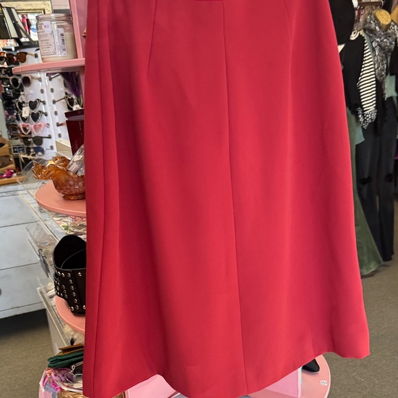 Giorgio Armani Vibrant Red Pencil Skirt - Picture 4 of 4